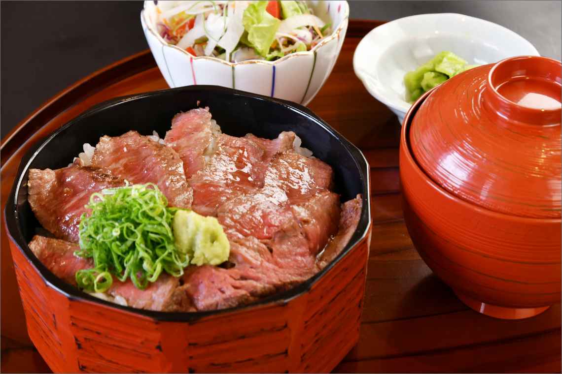 国産牛飯膳
