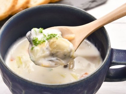 かなわの牡蠣がごろっと入ったオイスターチャウダー